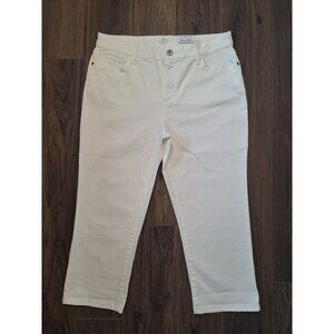 NWT - St. John's Bay Cropped Denim